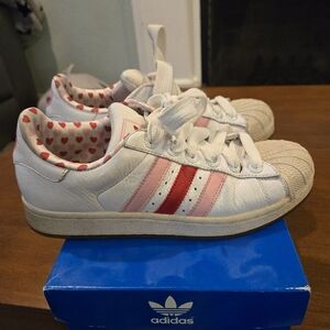 Adidas Superstar - White and Pink Valentine's Day edition